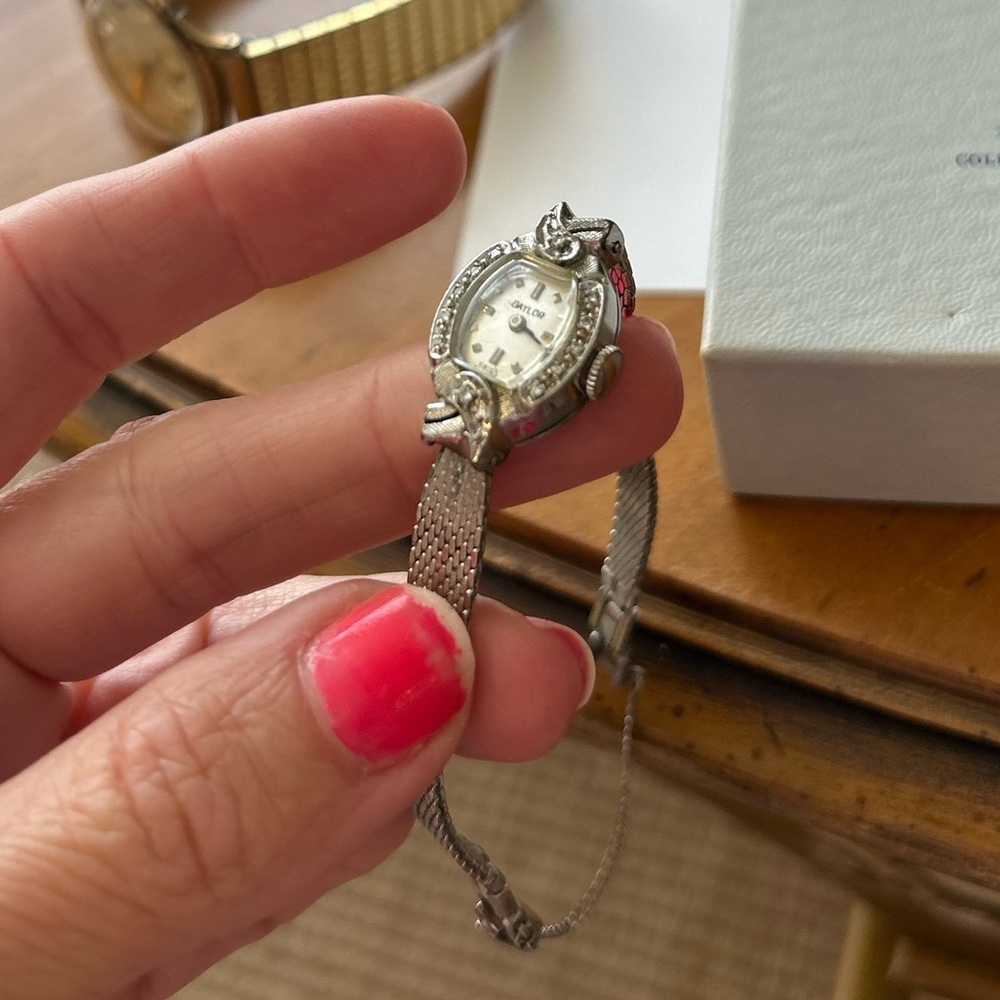 Antique Dainty Deco Watch - Picture 7 of 10